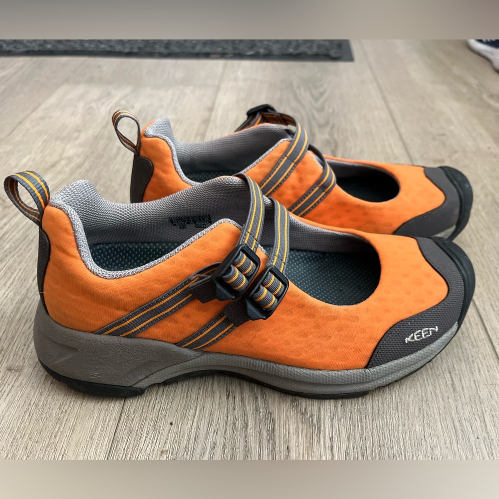 Orange Keen Hiking Sandals, Size 8